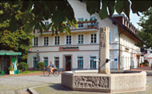 Der Geschichtsbrunnen am Pfanzeltplatz